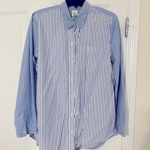 Gap button down blue and white long sleeve top M